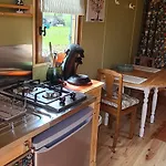 Bauernhof Roulotte A La Ferme Buissonniere La Lande-de-Louge