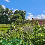 Roulotte A La Ferme Buissonniere * La Lande-de-Louge