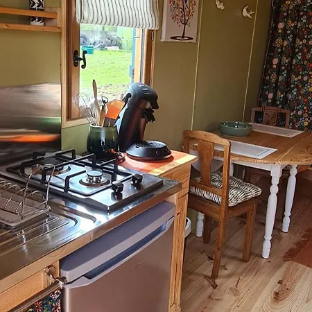 Farm stay Roulotte A La Ferme Buissonniere La Lande-de-Louge