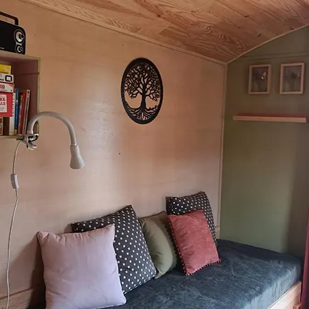 Roulotte A La Ferme Buissonniere Vakantieboerderij *