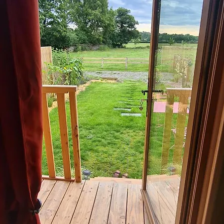 Roulotte A La Ferme Buissonniere *