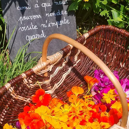 Roulotte A La Ferme Buissonniere * La Lande-de-Louge