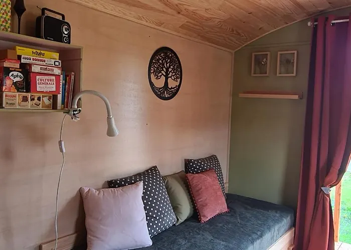 Roulotte A La Ferme Buissonniere Farm stay *